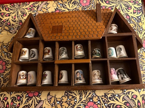 Collection royalty thimbles - of,