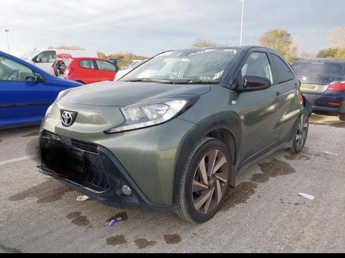 Toyota aygo breaking - toyota, x