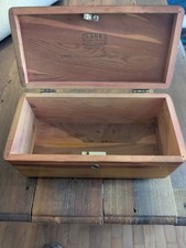 Vtg Wooden Lane Cedar Chest