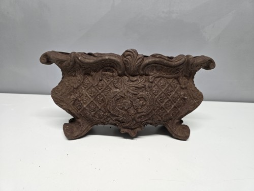 Vintage cast iron jardiniere - cast,