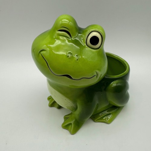 Norcrest winking eye - norcrest,