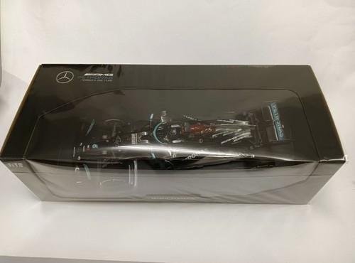 Minichamps 110210144 - 1:18,