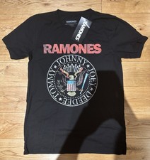 New Ramones Black T-Shirt Unisex Size Medium
