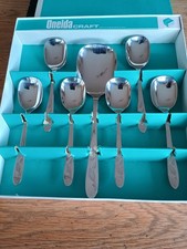 Oneida Winter Song Fruit Serving Set Boxed Vintage Spoons 