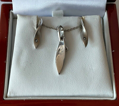 Beautiful hot diamonds - hot,