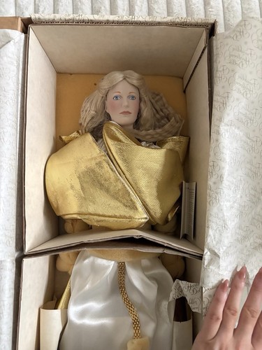 Franklin mint heirloom queen - mint,