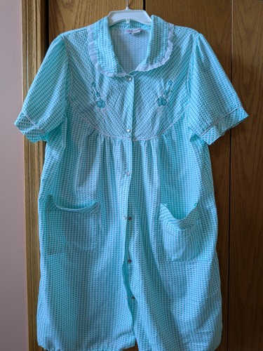 Vtg housecoat lati fashion - lati,