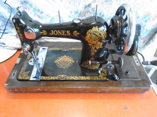 Jones family sewing machine - cs,