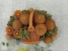 VINTAGE 1930s Japanese celluloid crysanthemum flower basket brooch