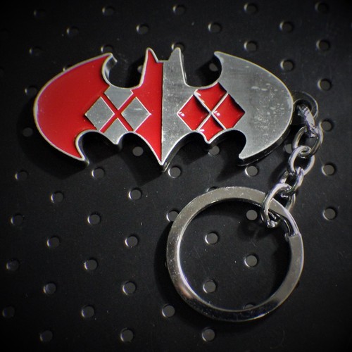 Harley quinn arkham keychain - quinn,