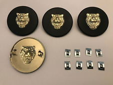 JAGUAR E-TYPE NEW HUB CAP MEDALLION + CLIPS X 4 MADE IN ENGLAND C27140
