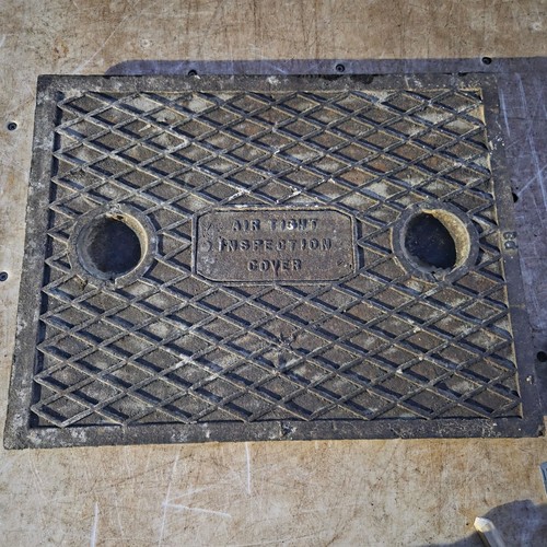 Cast iron manhole cover 660mm - cast,