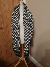 Womens Black And White