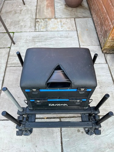 Daiwa fishing box - seat,