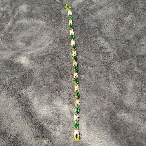Gold tone link - link, bracelet