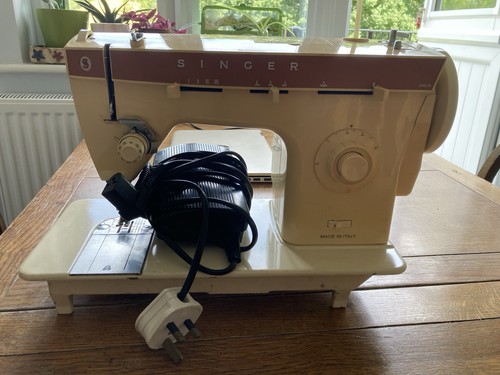 Vintage electric singer - electric, sewing