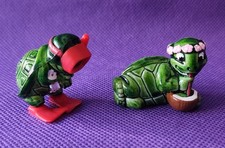 2 KINDER TURTLES  miniatures
