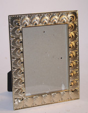 Lovely metal photo frame 7 x 5