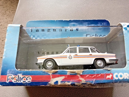 Corgi vanguards 43 trumph - 1/43,