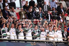 PLAY OFF TROPHY PHOTO