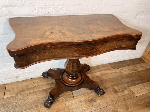 Victorian burr walnut - burr, card