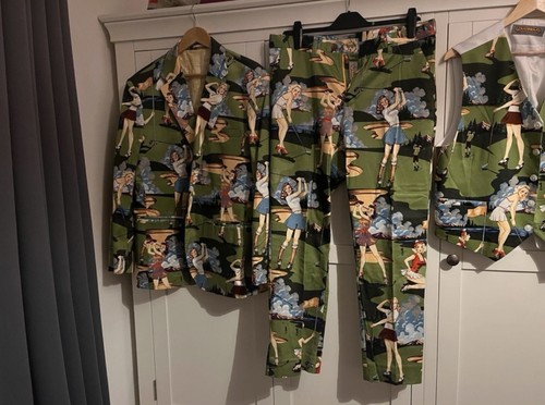 Loudmouth golf suit