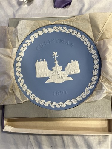 Wedgewood christmas plate nib - wedgewood,