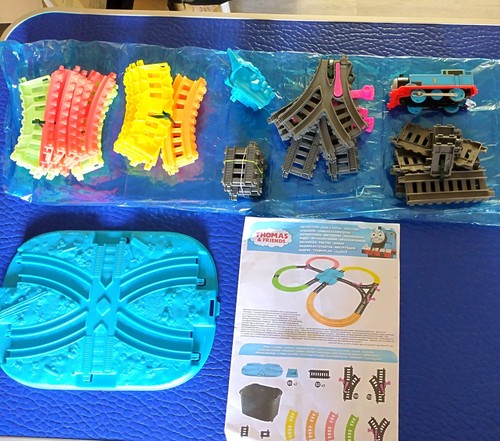 Thomas the tank trackmaster - thomas,
