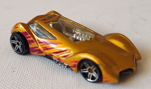 2004 hot wheels car - wheels,