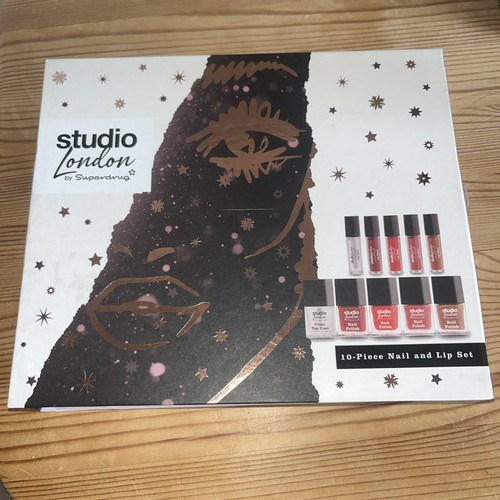 Studio london superdrug - london, 10