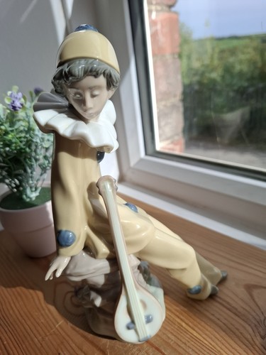 Lladro figurine nao - nao, 'wandering