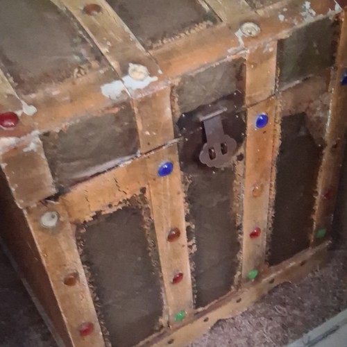 Antique barrel top trunk - trunk, wood