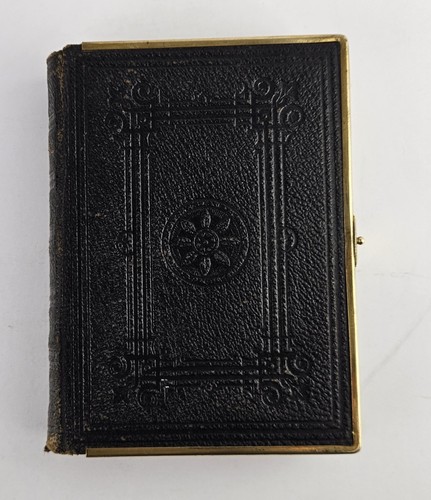 Antique welsh bible y bibl - antique,