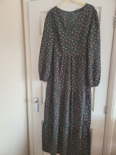 Ladies dress size xxl