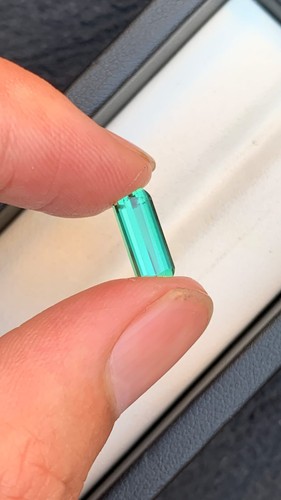 90ct natural tourmaline neon - 1.90ct,