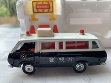 TOYOTA POLICE PATROL CAR MINIVAN 1/52 JAPAN BY TOMICA DANDY 024 - RARE