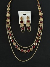 3 Layered Red And Gold Colour