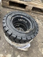 Solido SOLID FORK LIFT TRUCK TYRE £120+vat Forklift 15x4.5-8 15458 15x45x8