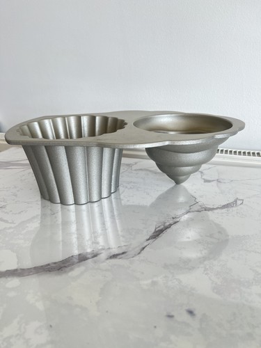 Nordic ware giant cupcake - ware,