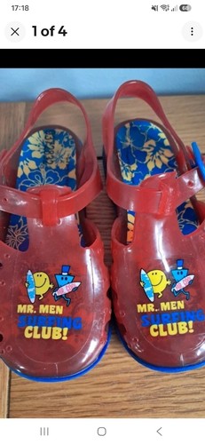 Boys size jelly shoes - 💙,