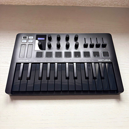 Arturia minilab key synth - 3, 25-key