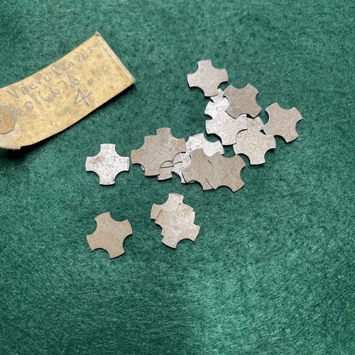 Norton valve plates - plates, nos