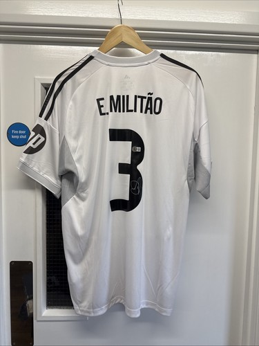 Militao signed real madrid - e.militao,
