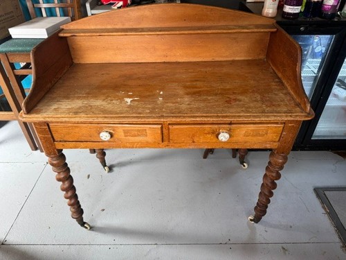 Desk table with - desk,