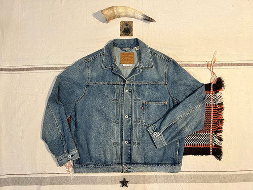 Levi type trucker - levi's, 1