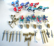 JOB LOT MEDIEVAL ARTICULATED PLAY FIGURES, HORSES AND WEAPONS