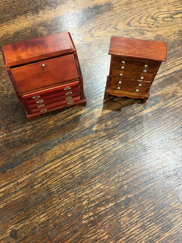Vintage dolls house - dolls,