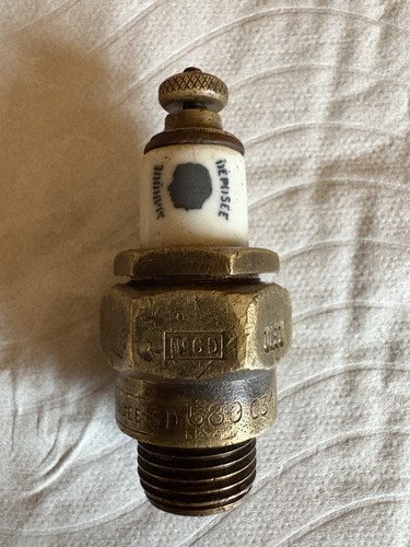 Vintage oleo spark plug d - vintage,