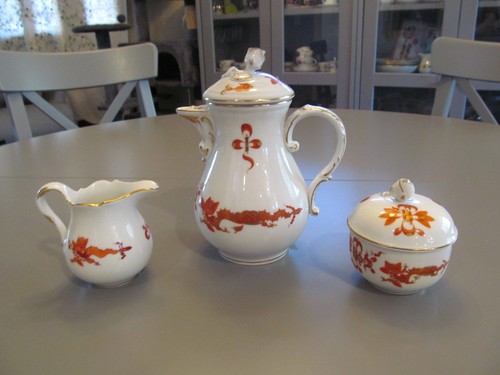 Meissen red court dragon - red,