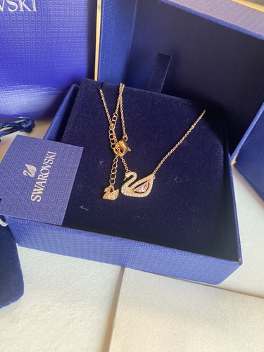 Dazzling swan necklace pink - dazzling,
